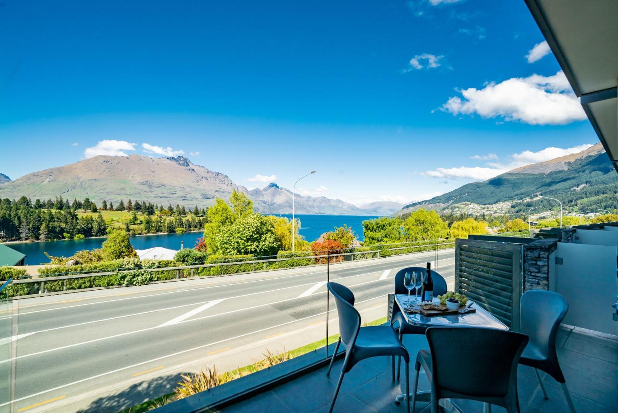 Modern Executive Living In Pounamu Queenstown Exterior foto