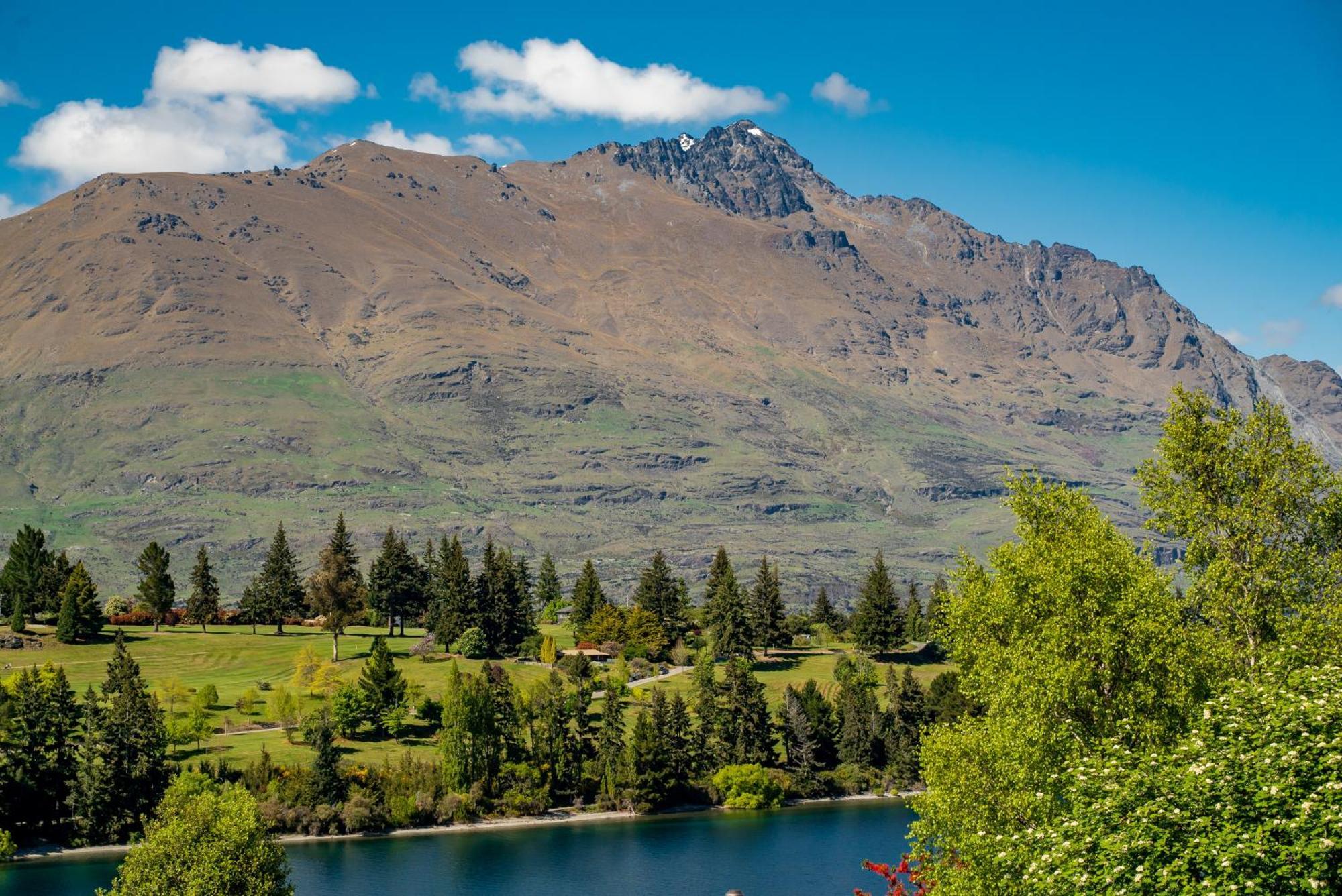Modern Executive Living In Pounamu Queenstown Exterior foto
